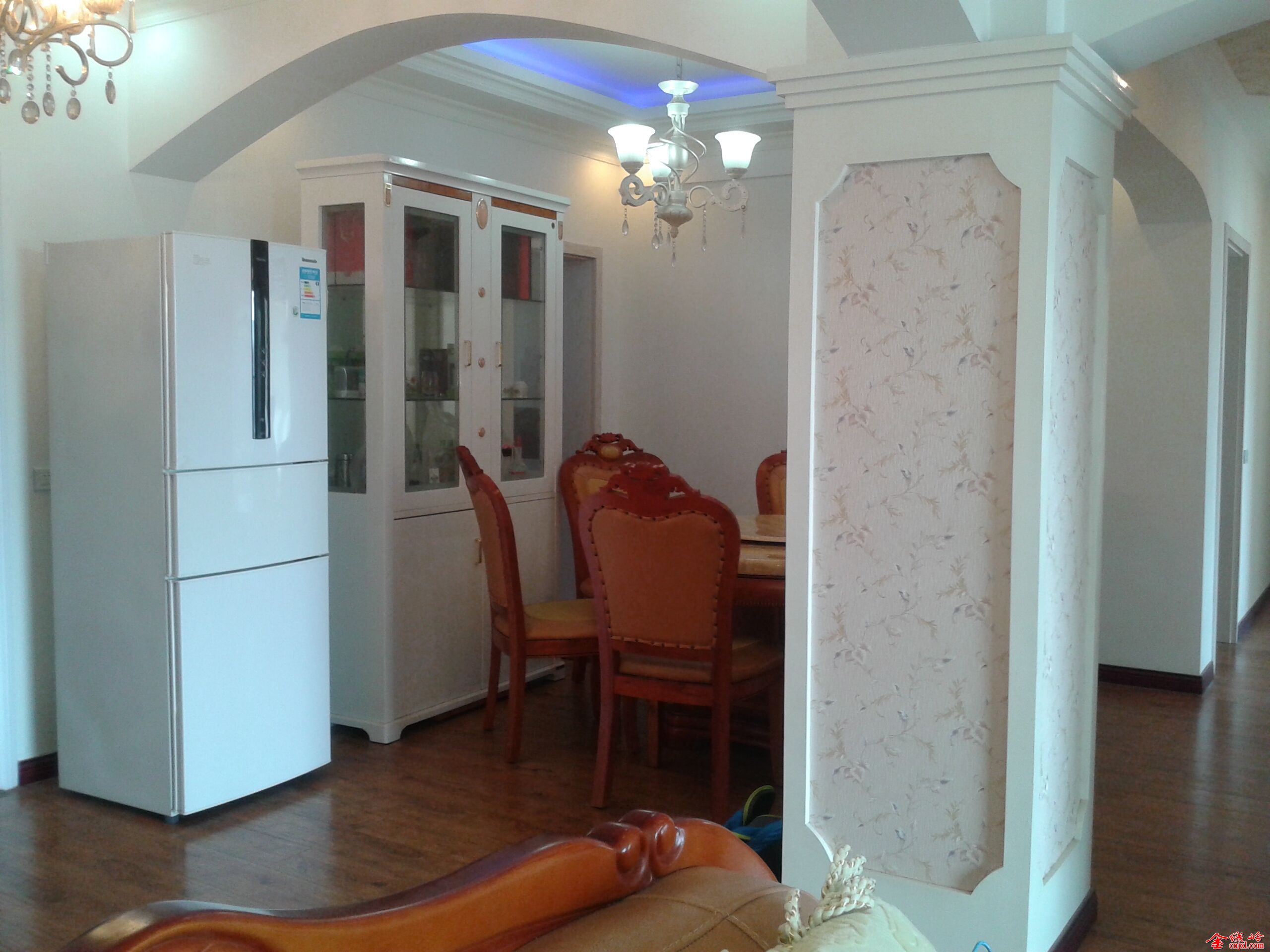LB`UKLKUVX]O[05~IU_TCRP.jpg